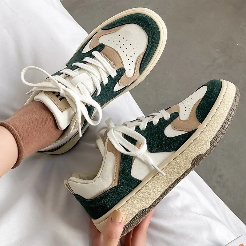 90's Sneakers