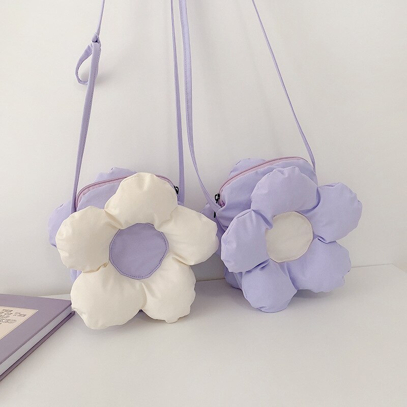 Puffy Daisy Handbag