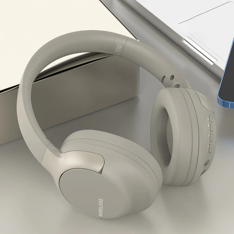 Minimal Wireless Bluetooth Headphones